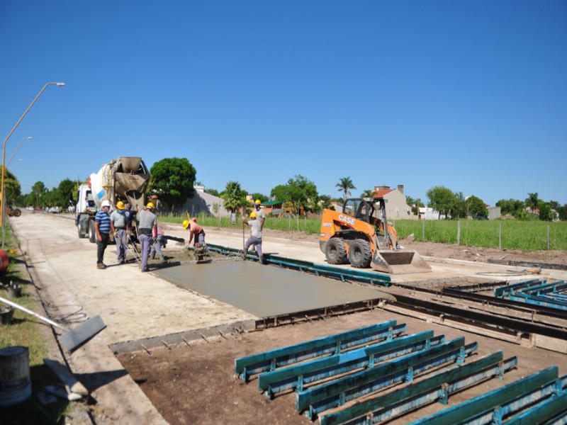 El intendente supervisó la pavimentación de Av. Libertador Norte
