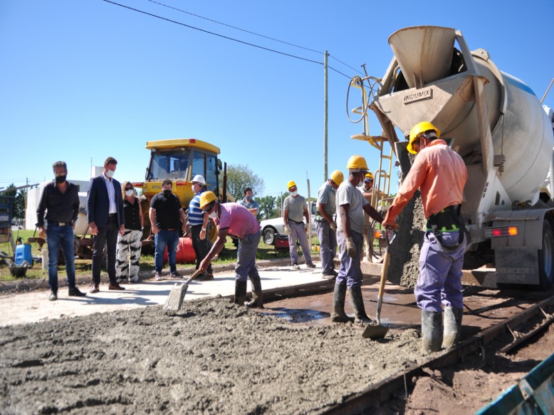 El intendente supervisó la pavimentación de Av. Libertador Norte