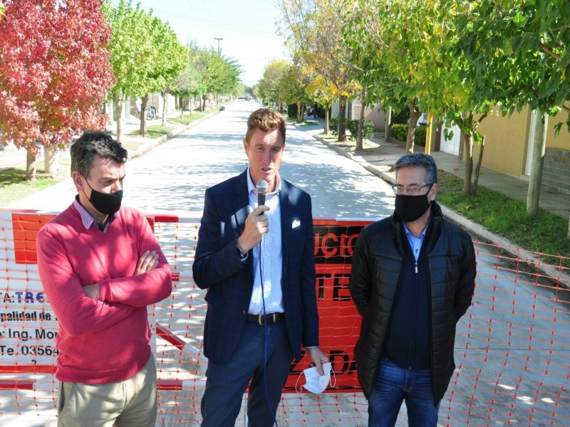 Habilitaron los primeros metros de pavimentación en barrio Independencia