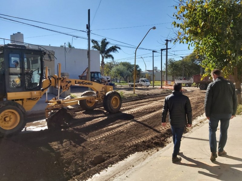 Avanza a buen ritmo la pavimentación en barrio Independencia