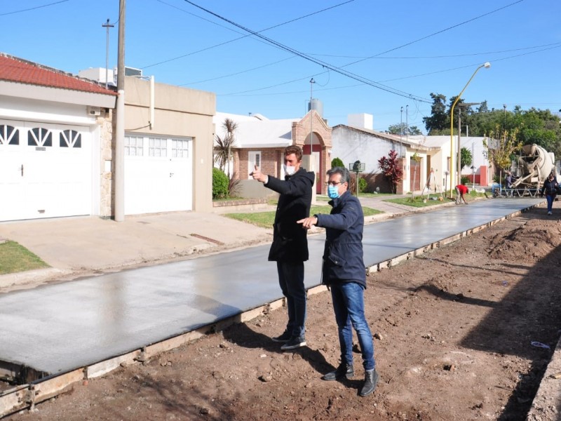 Se completó el trabajo de pavimentación de la calle Independencia Norte