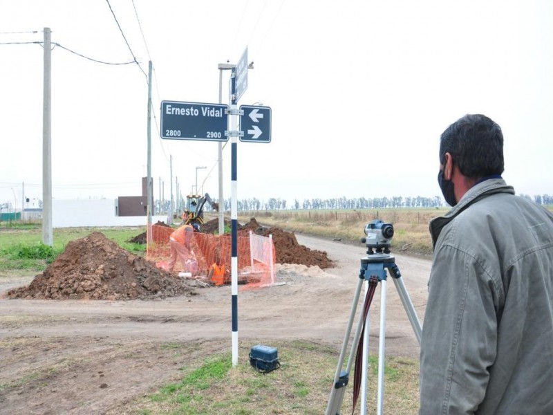 Se inició la obra de cloacas en los barrios Savio y Maipú