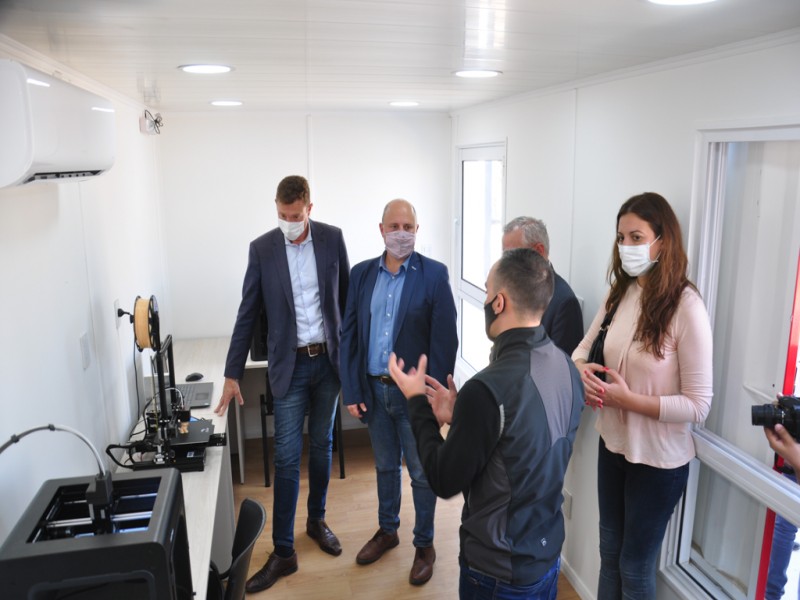 CRES: Quedó inaugurado el Laboratorio de Prototipado Rápido para Diseño Industrial