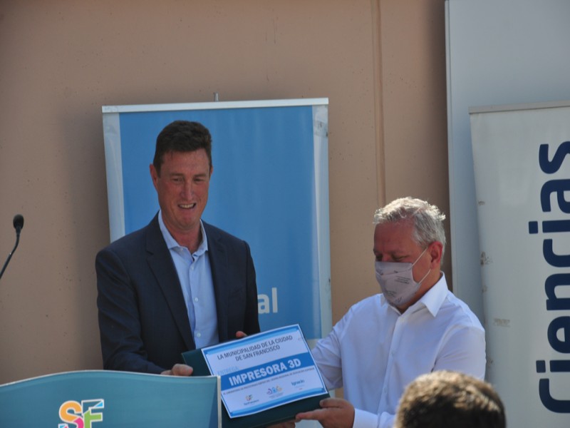CRES: Quedó inaugurado el Laboratorio de Prototipado Rápido para Diseño Industrial