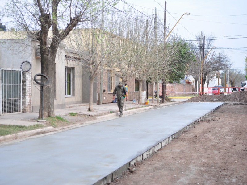 Comenzó la pavimentación en barrio 9 de Septiembre