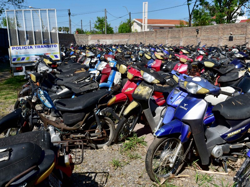 El municipio rematará cerca de cien vehículos retenidos años atrás