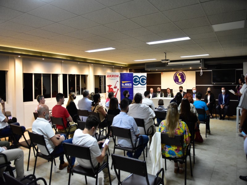 Se entregaron  certificados del Diplomado en Organización y Gestión del Comercio Automotor