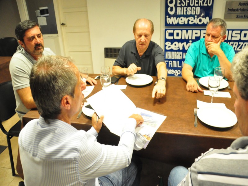 Industriales metalúrgicos dialogaron con Bernarte 