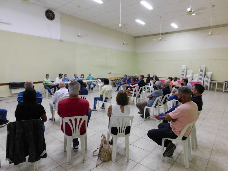 El intendente con vecinalistas: 