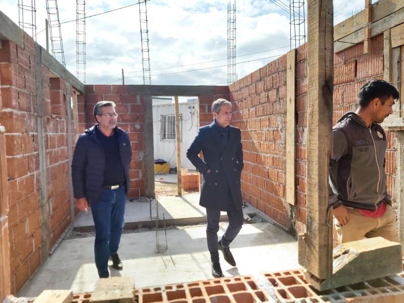 Avanza la construcción del Centro Deportivo, Recreativo y Social en barrio Parque
