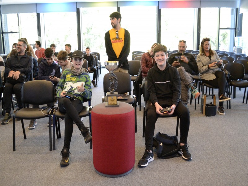 Con gran suceso se disputó la Copa Fifa E-Sport en Tecnoteca