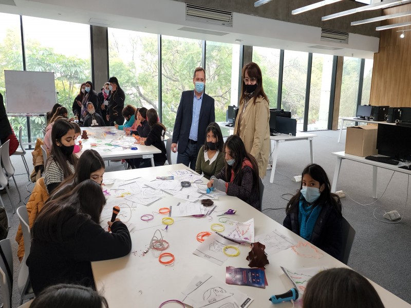 A través de Punto Mujer se realizaron actividades interactivas orientadas a acortar la brecha digital