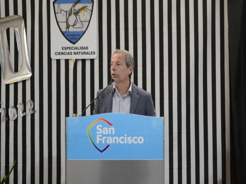 Bernarte participó del acto por el 70 aniversario de la Escuela Bailón Sosa 