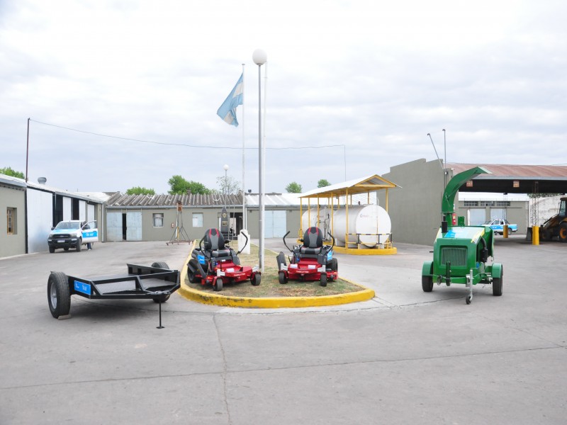 Se incorporan nuevas maquinarias a la Secretaría de Servicios Públicos