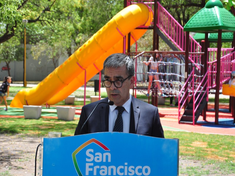 Quedó inaugurada la refuncionalización de la Plaza del Centro Cívico