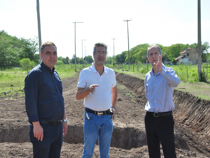 Bernarte supervisó el nuevo canal de desagüe pluvial en Bº 9 de Septiembre