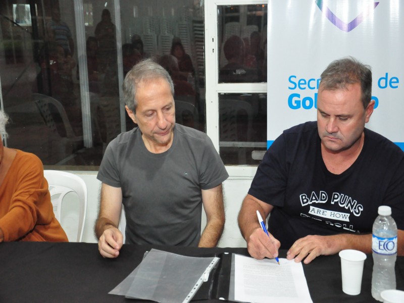 Se anunció el Plan de Natación para el Adulto Mayor