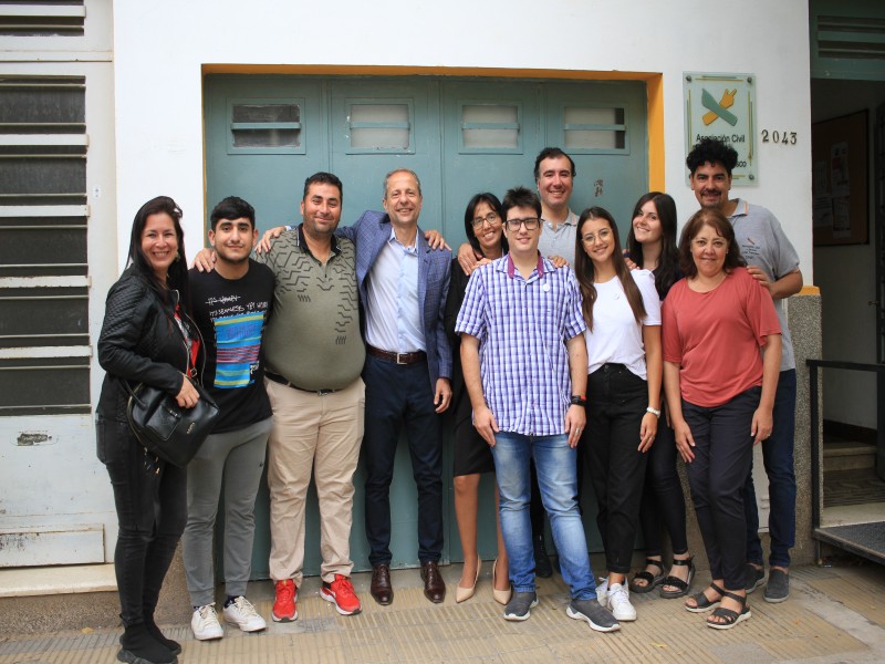 Bernarte visitó la Asociación Civil de Sordos de San Francisco