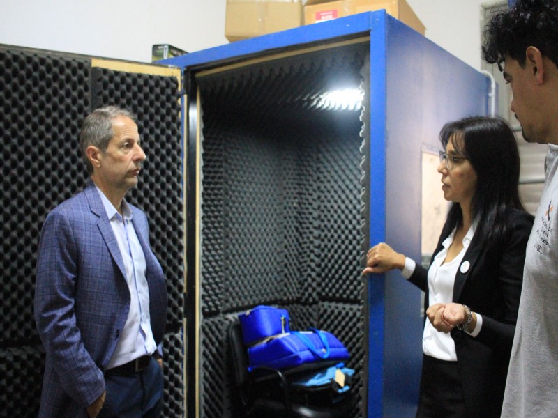 Bernarte visitó la Asociación Civil de Sordos de San Francisco