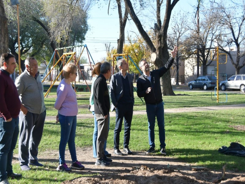 La cuarta cancha de básquet 3x3 ya se construye en la plaza de barrio Jardín
