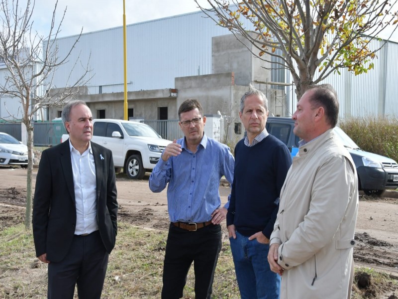 Comenzaron los preparativos para la construcción del Jardín Maternal Municipal en el Parque Industrial