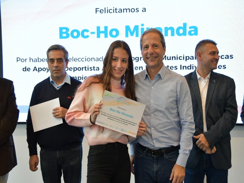 Se entregaron 40 becas de apoyo al deportista amateur