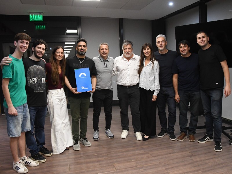 El Concejo distinguió al vóley femenino del Club ‘El Tala’ y a ‘La Comedia San Francisco’