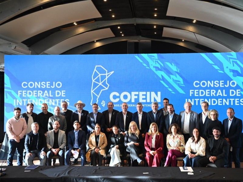 Junto a otros mandatarios municipales Bernarte fue parte de la conformación del Consejo Federal de Intendentes