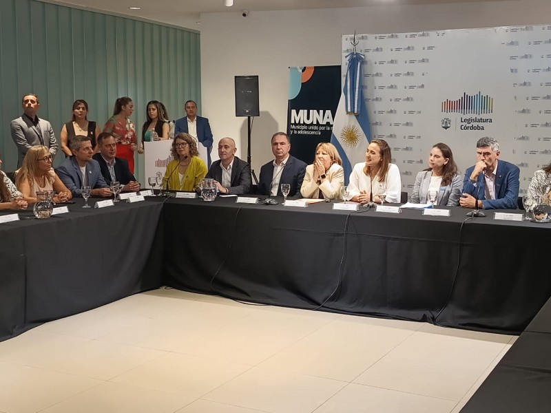 Bernarte participó de la presentación de las líneas de trabajo 2024 para municipio MUNA