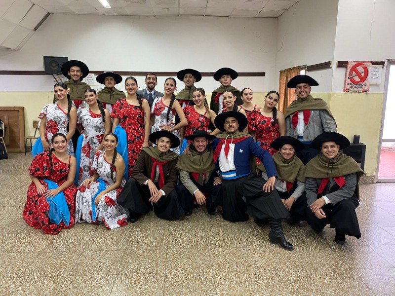 Destacada participación de la Escuela Municipal de Danzas Folclóricas en encuentro de Devoto