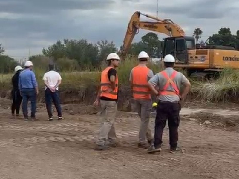 Avanza la obra de entubado del canal de desagüe de Barrio Parque