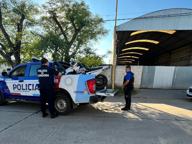 Un hombre fue aprehendido por el robo de una motocicleta y portación de arma blanca